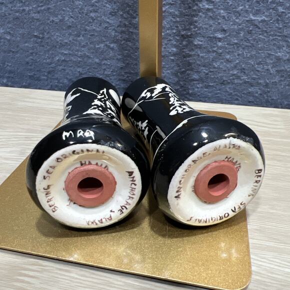 Set of Hand-Painted Ceramic Salt & Pepper Shakers w/ An Alaskan Holiday Theme - Picture 5 of 7